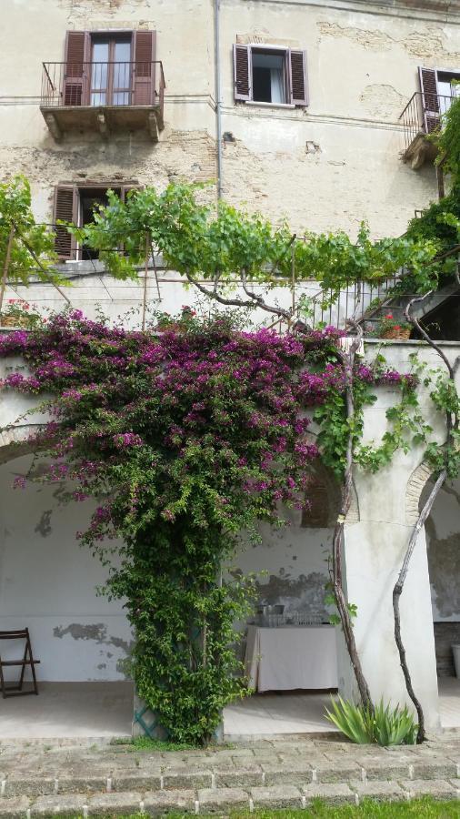 Rosciano  Palazzo De Fabritiis Bed & Breakfast エクステリア 写真